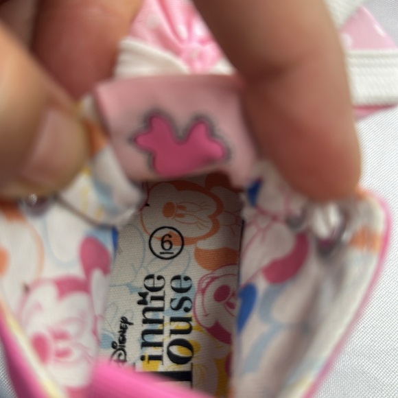 Ground Up Disney Minnie Mouse Hi Sneaker - Picture 9 of 10